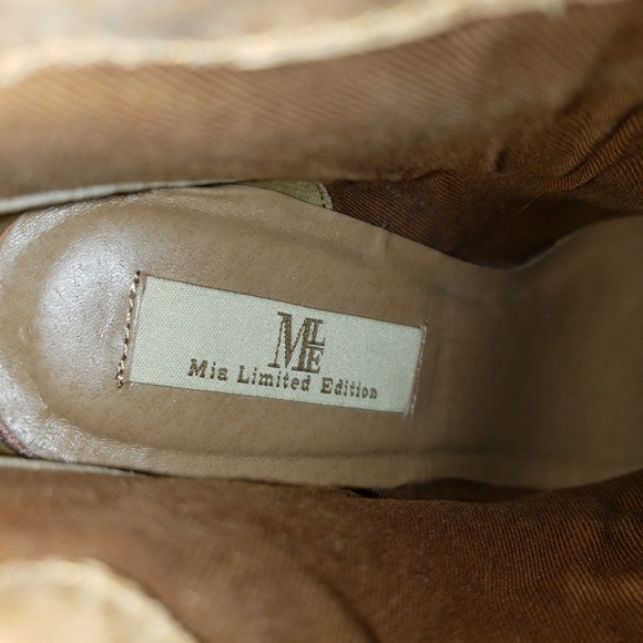 MiA leather high heel buckle boots. SIZE 7 - Picture 7 of 9